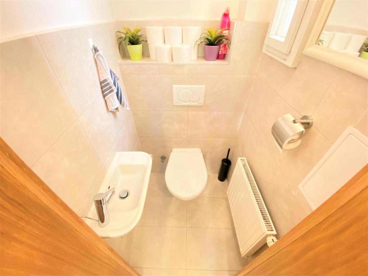 פראג Black Eagle Apartments מראה חיצוני תמונה