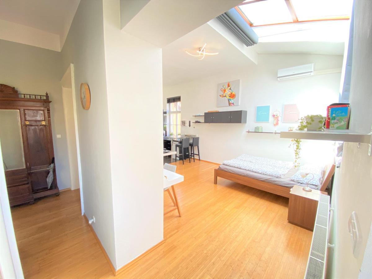 פראג Black Eagle Apartments מראה חיצוני תמונה