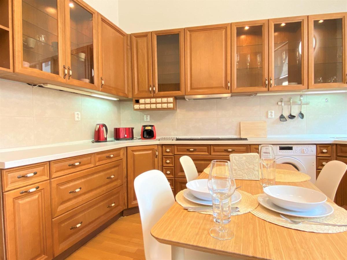 פראג Black Eagle Apartments מראה חיצוני תמונה