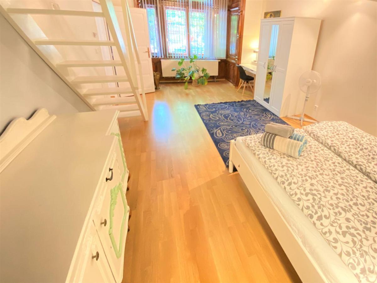 פראג Black Eagle Apartments מראה חיצוני תמונה