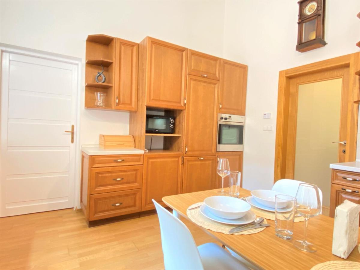 פראג Black Eagle Apartments מראה חיצוני תמונה
