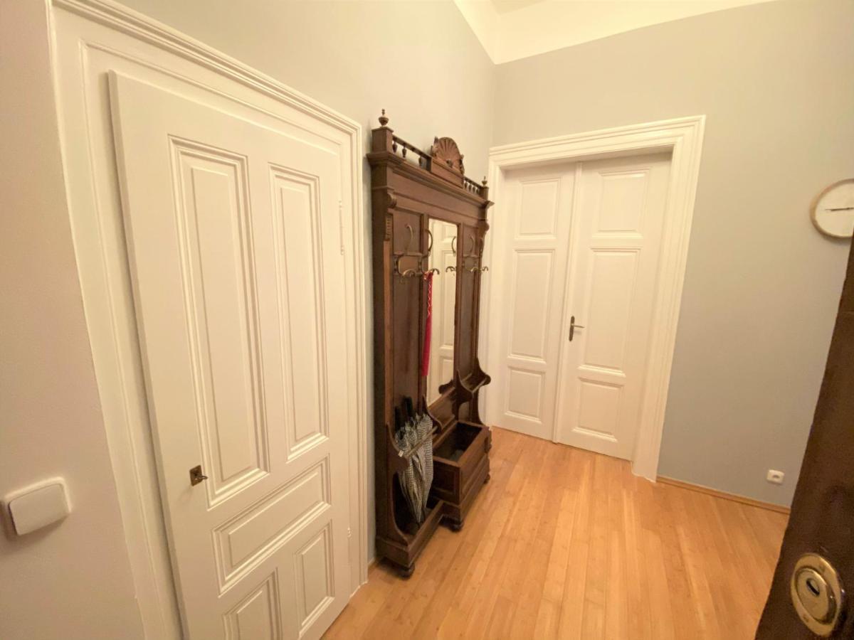 פראג Black Eagle Apartments מראה חיצוני תמונה