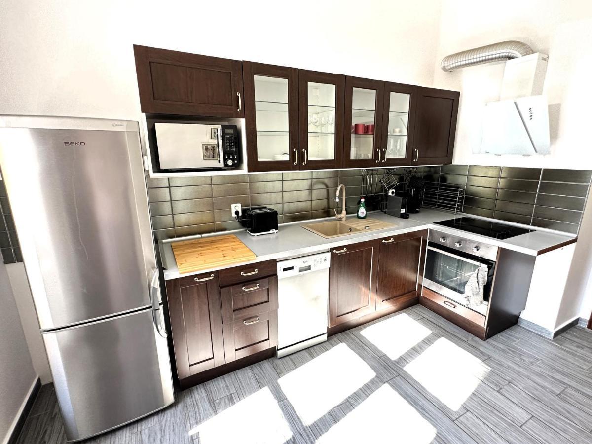 פראג Black Eagle Apartments מראה חיצוני תמונה