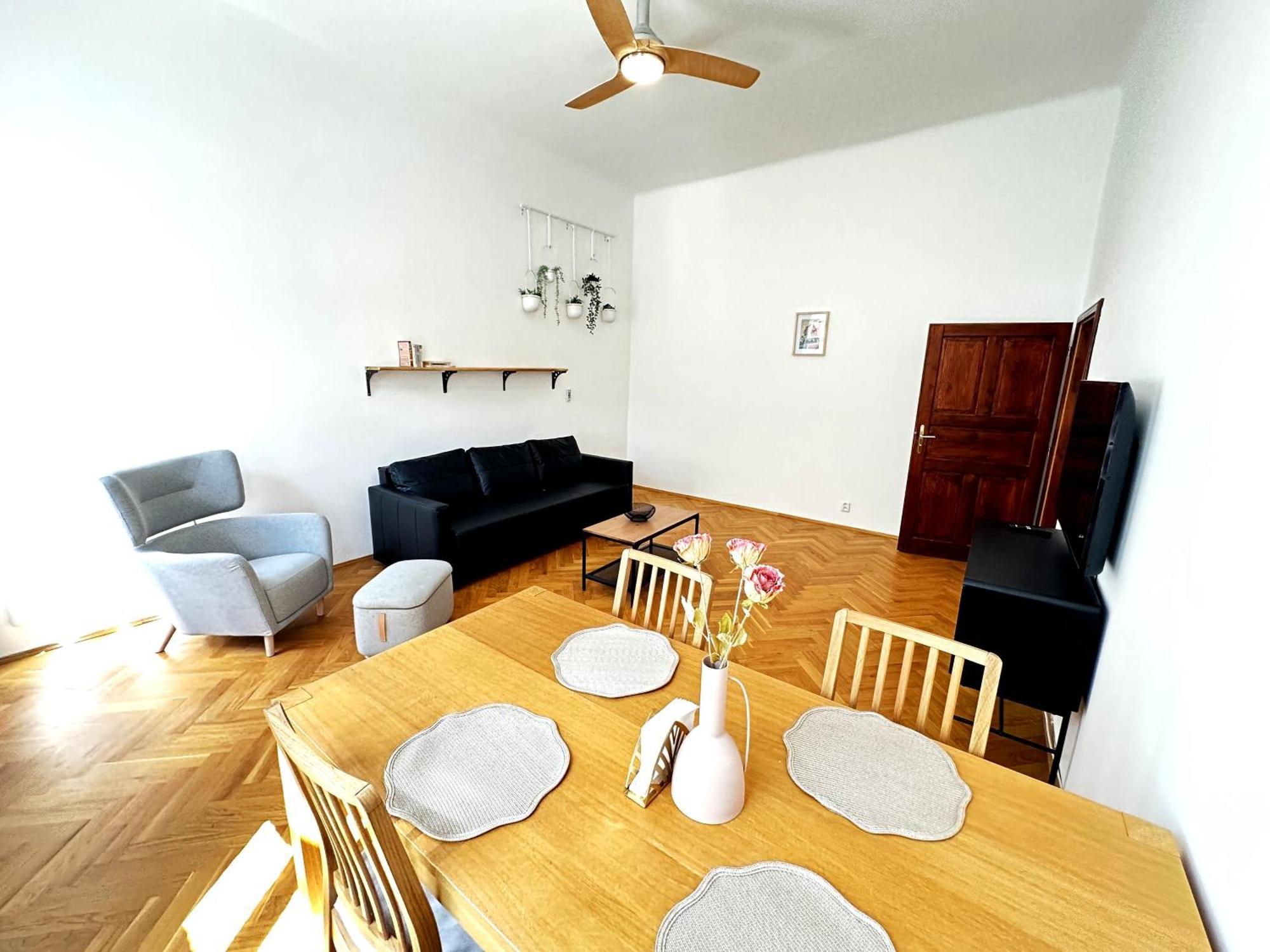פראג Black Eagle Apartments מראה חיצוני תמונה