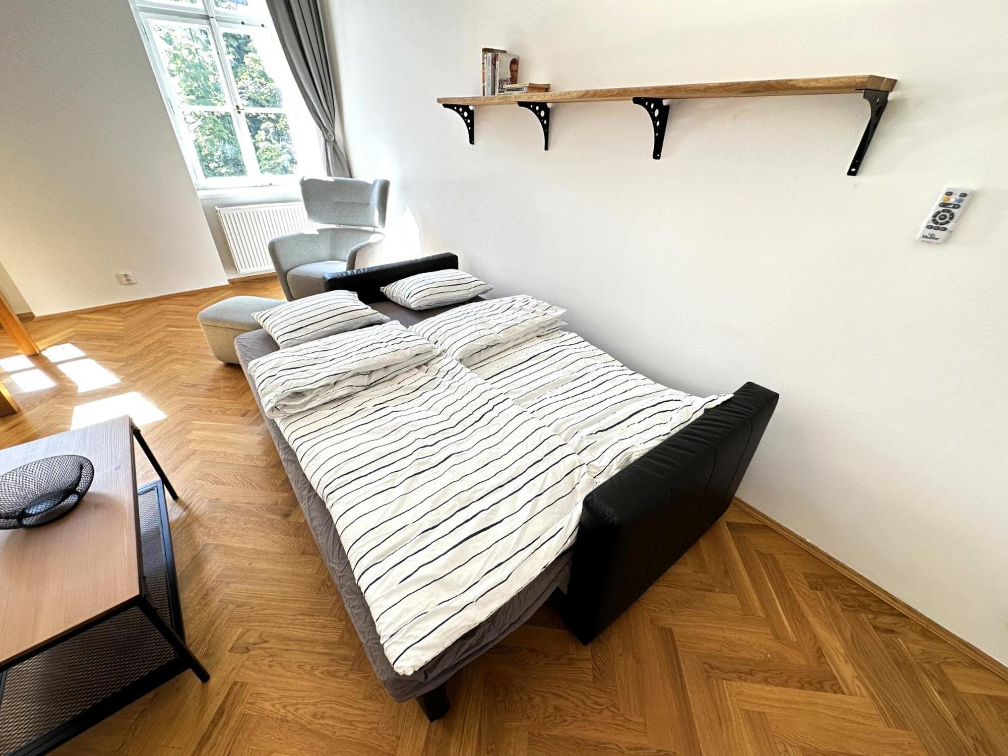 פראג Black Eagle Apartments מראה חיצוני תמונה